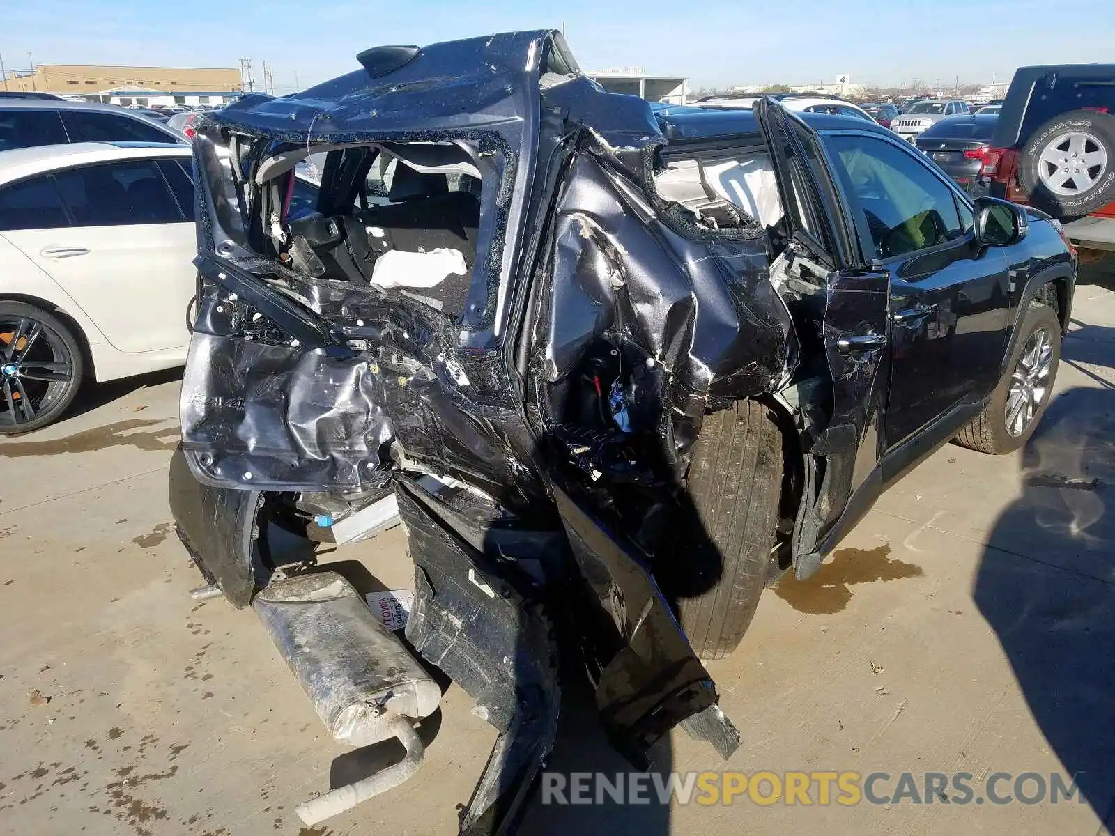 4 Photograph of a damaged car JTMC1RFV3KD040604 TOYOTA RAV4 2019