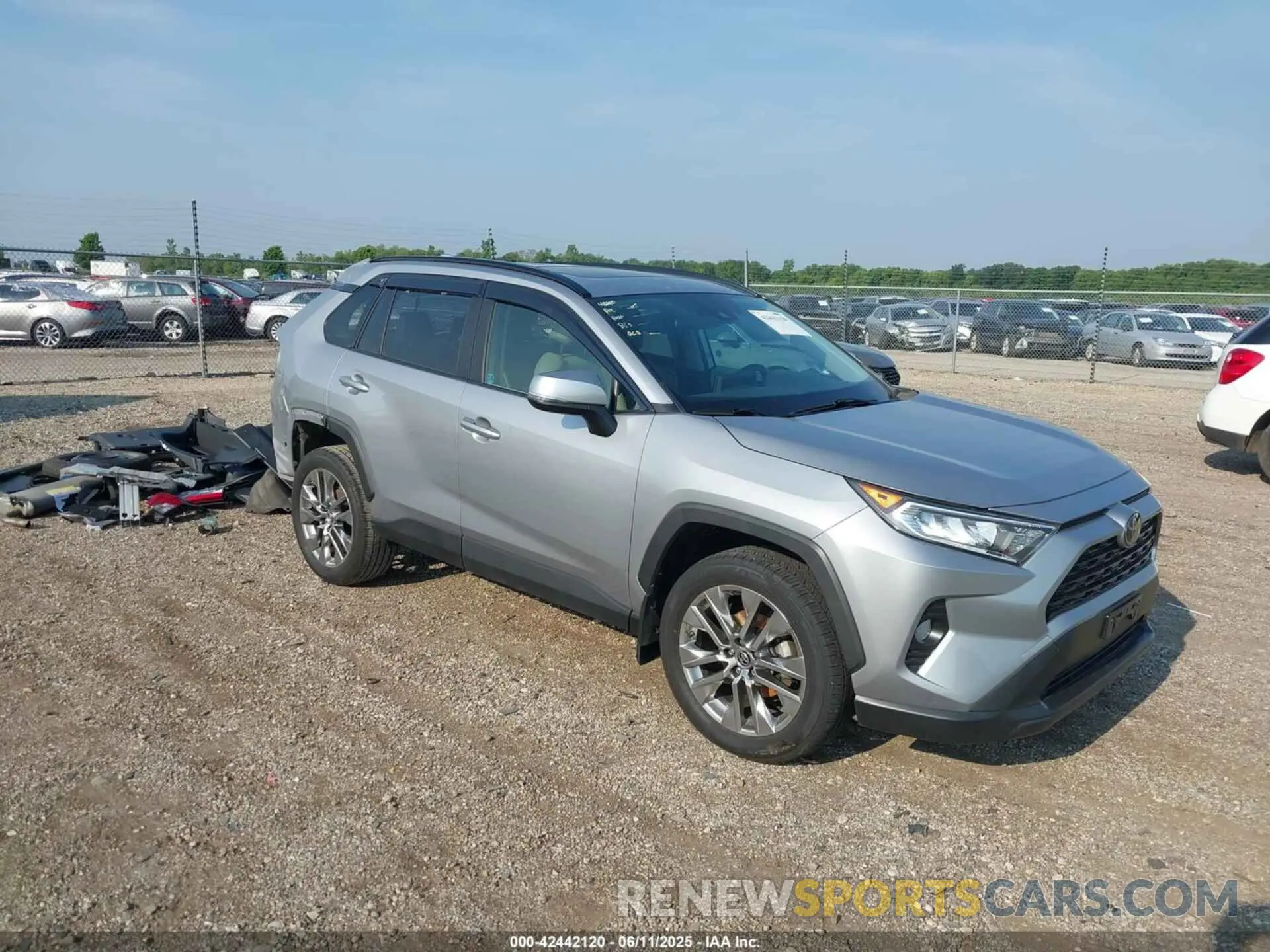 1 Photograph of a damaged car JTMC1RFV3KD512218 TOYOTA RAV4 2019