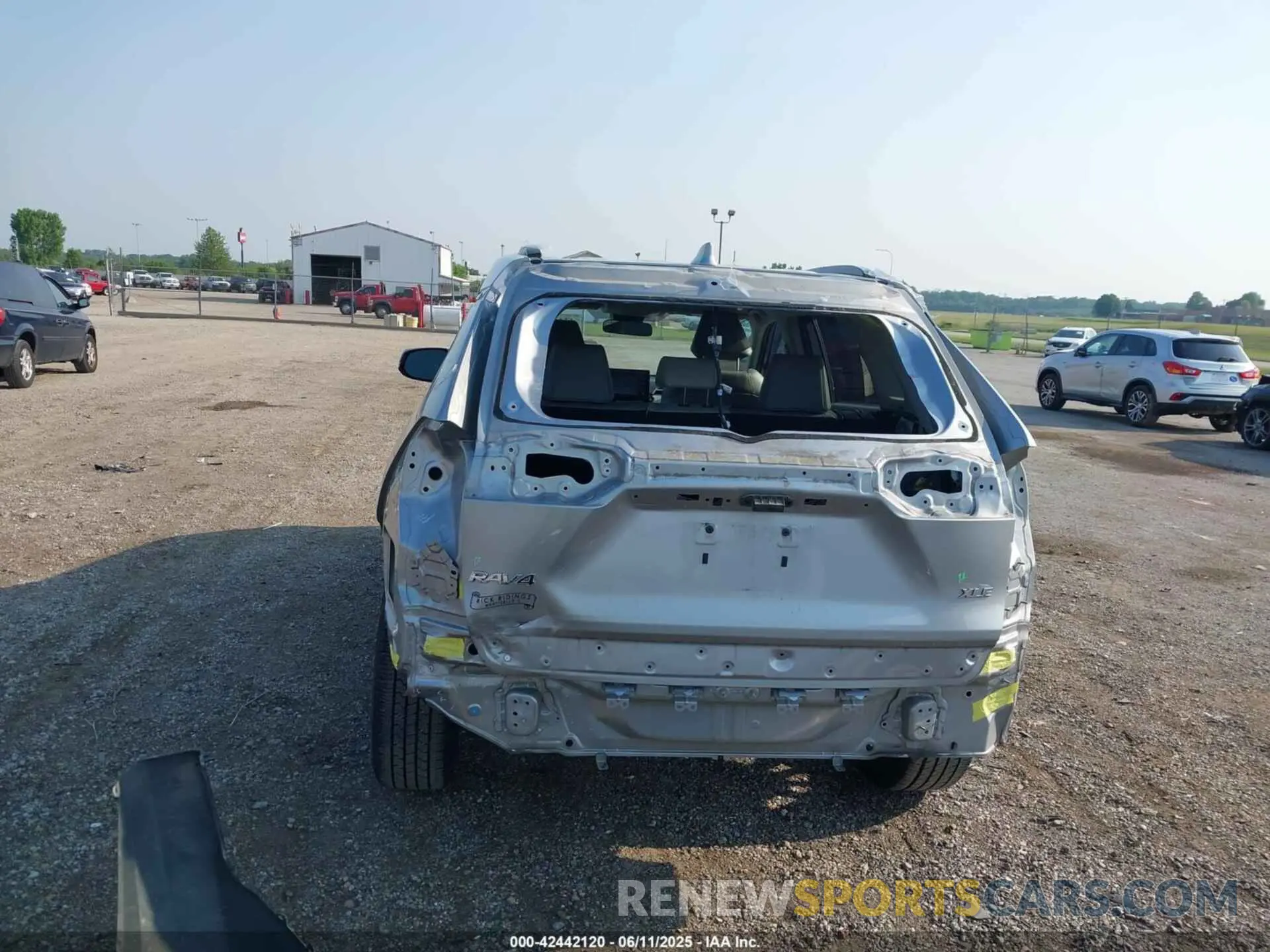6 Photograph of a damaged car JTMC1RFV3KD512218 TOYOTA RAV4 2019