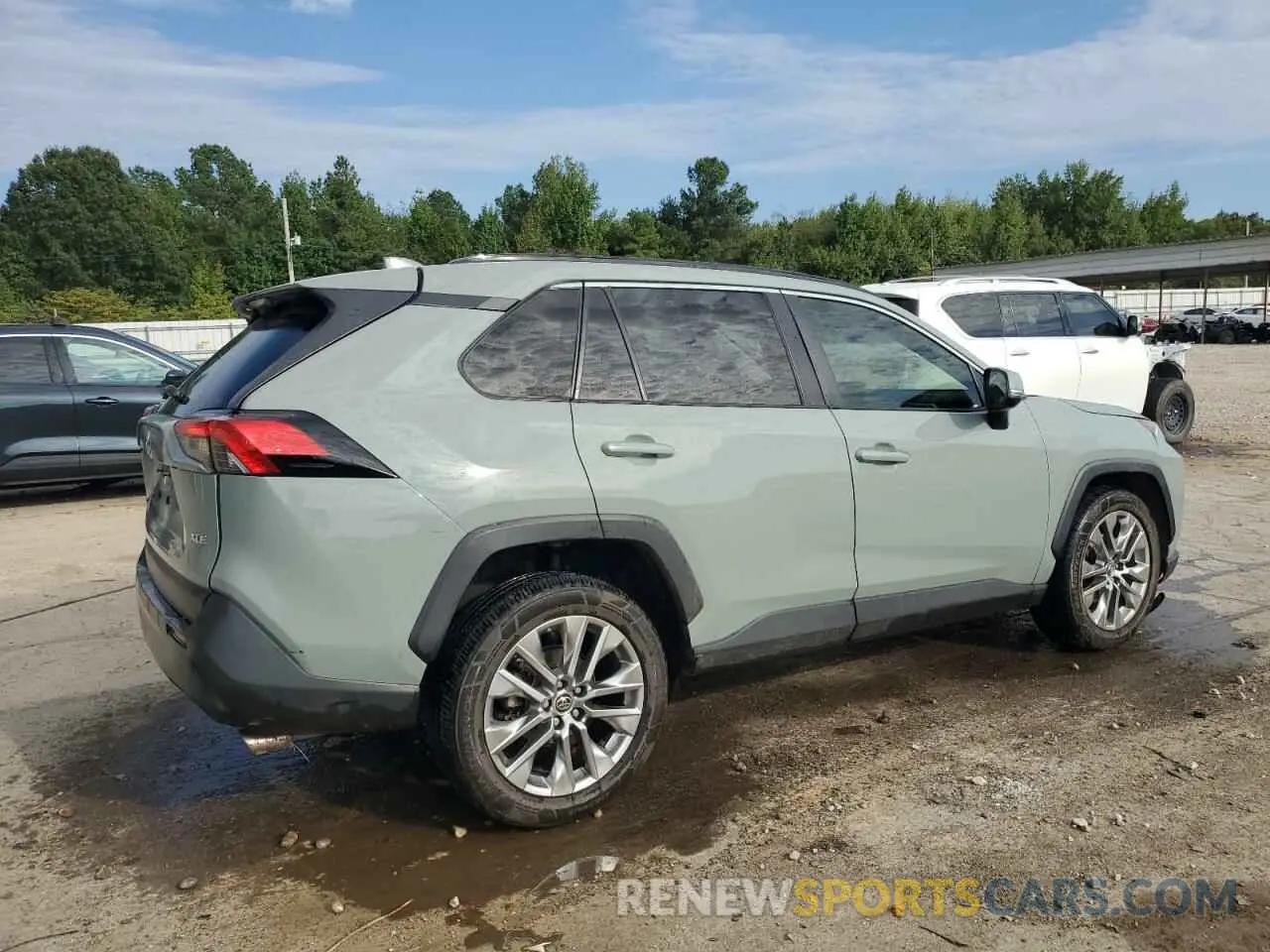 3 Photograph of a damaged car JTMC1RFV3KD514616 TOYOTA RAV4 2019