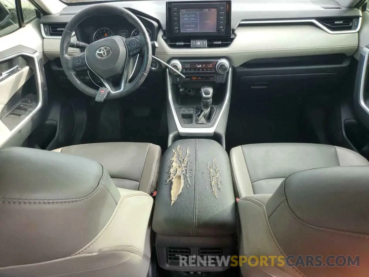 8 Photograph of a damaged car JTMC1RFV3KD514616 TOYOTA RAV4 2019
