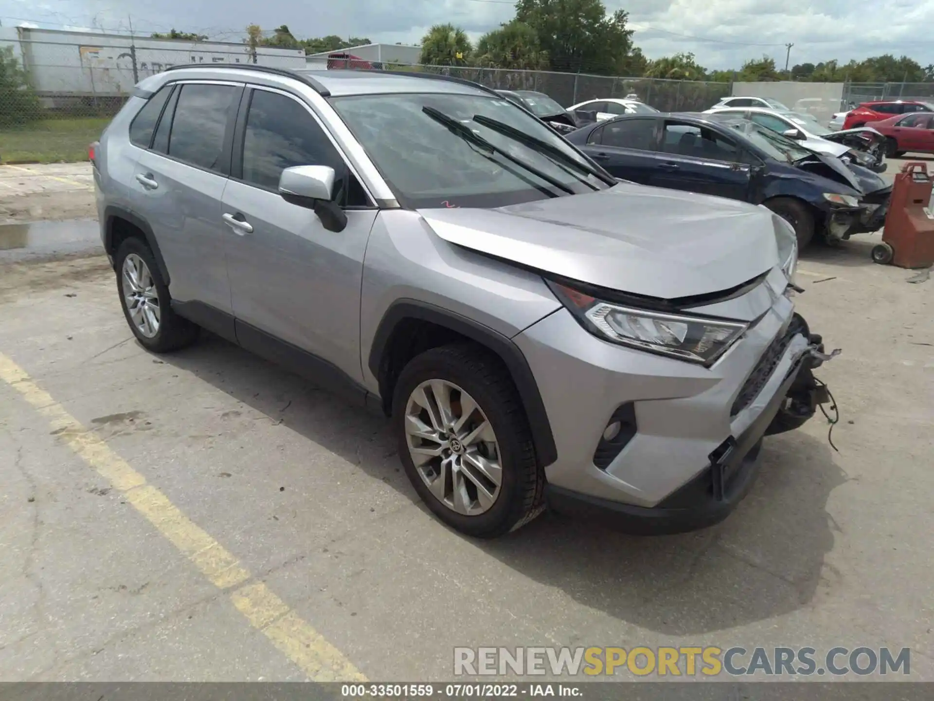 1 Photograph of a damaged car JTMC1RFV4KD040899 TOYOTA RAV4 2019