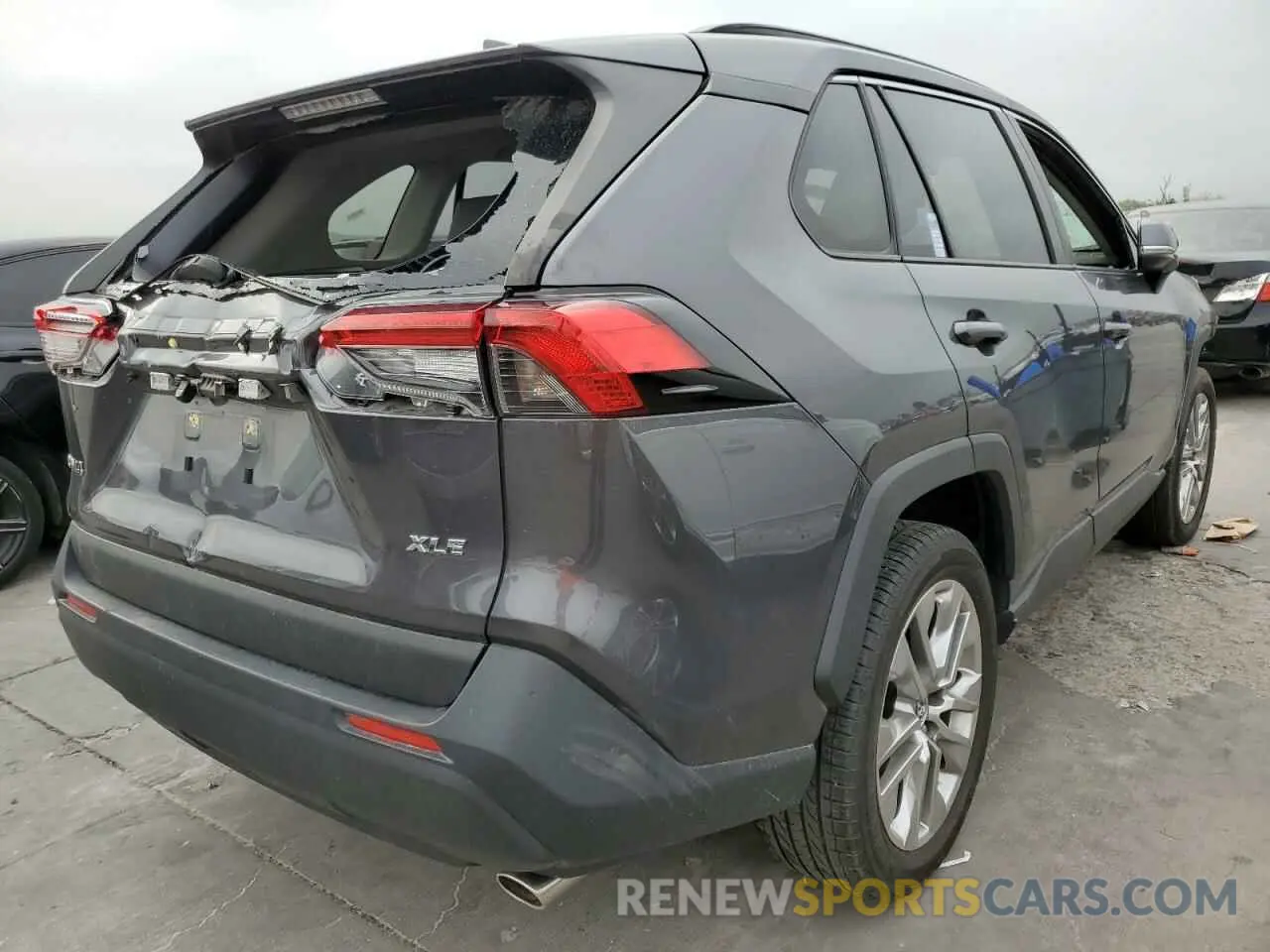 4 Photograph of a damaged car JTMC1RFV4KJ014062 TOYOTA RAV4 2019