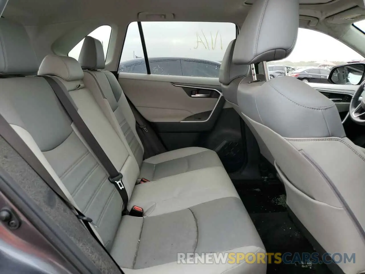 6 Photograph of a damaged car JTMC1RFV4KJ014062 TOYOTA RAV4 2019
