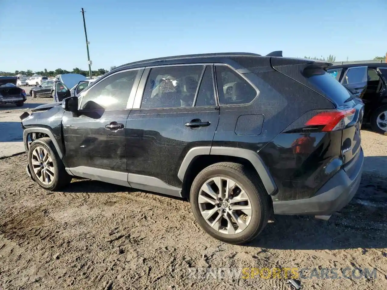 2 Photograph of a damaged car JTMC1RFV5KD010763 TOYOTA RAV4 2019