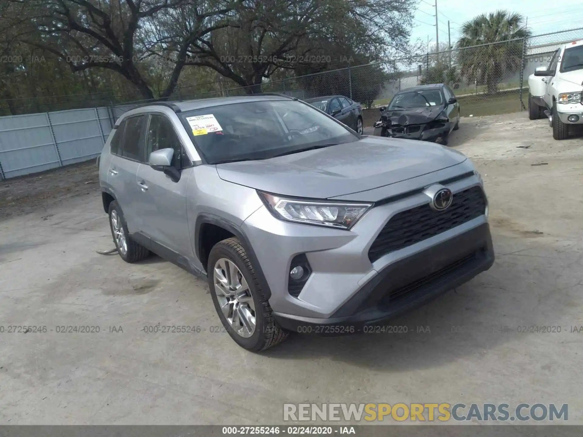 1 Photograph of a damaged car JTMC1RFV5KD012089 TOYOTA RAV4 2019