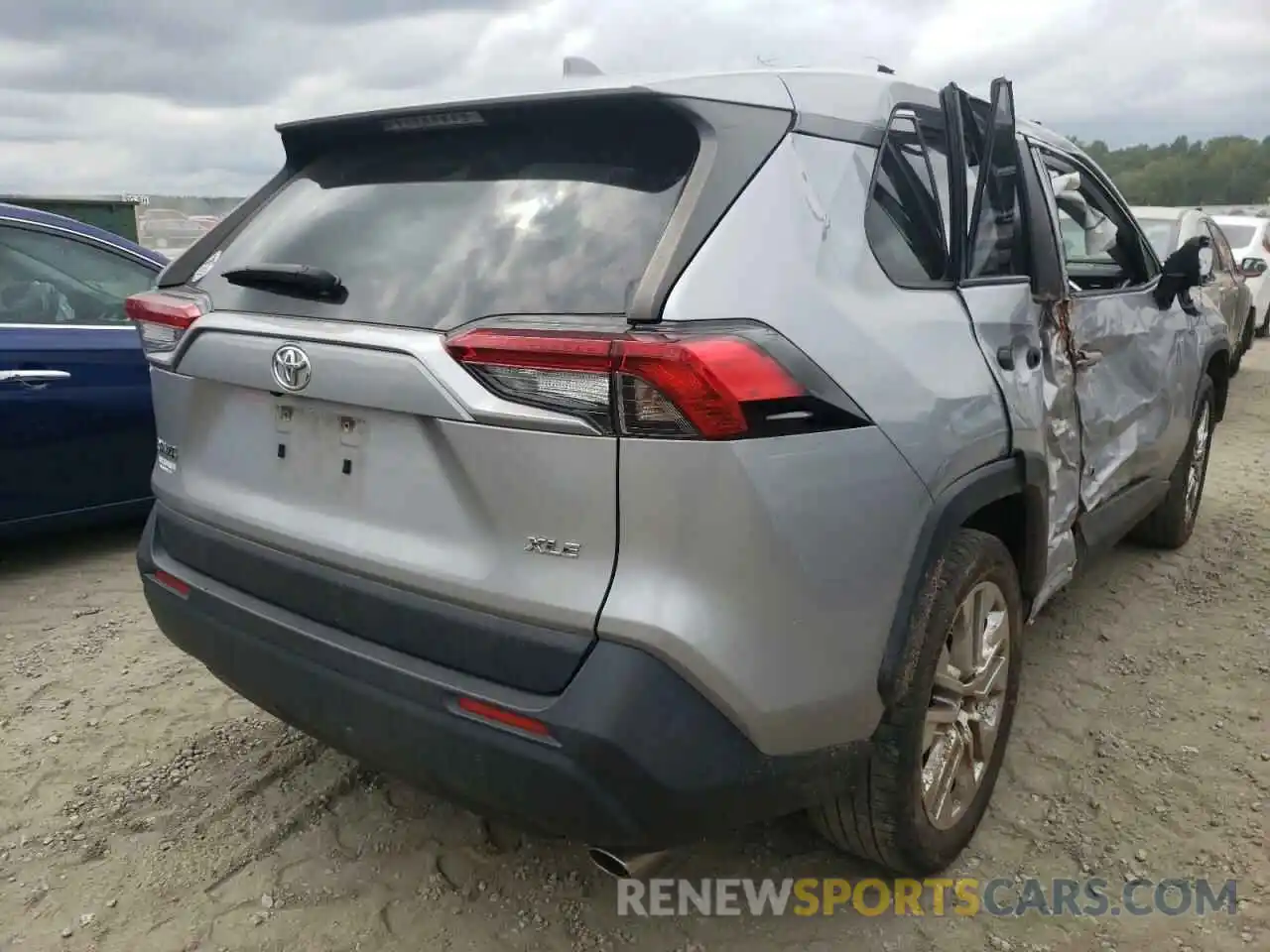 4 Photograph of a damaged car JTMC1RFV6KD011257 TOYOTA RAV4 2019