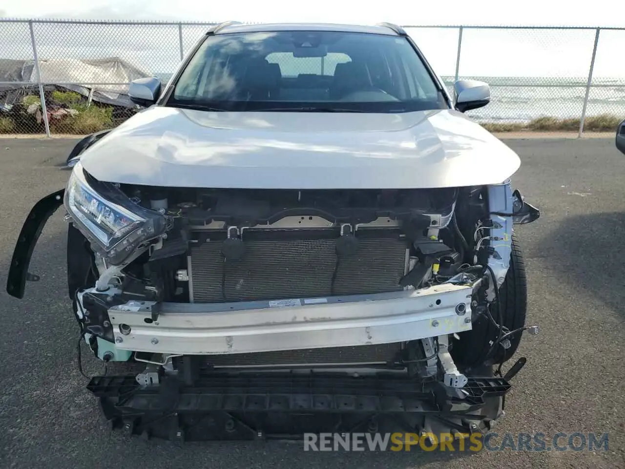 5 Photograph of a damaged car JTMC1RFV6KD032433 TOYOTA RAV4 2019