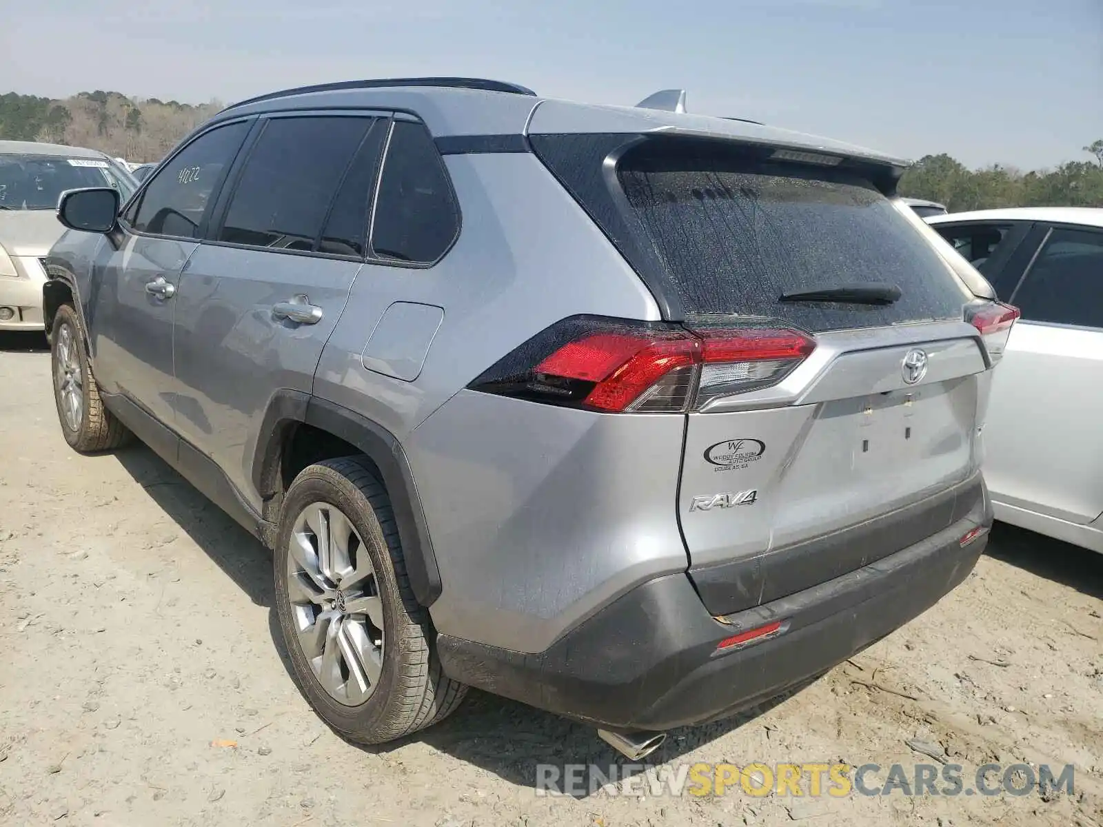 3 Photograph of a damaged car JTMC1RFV6KD033937 TOYOTA RAV4 2019