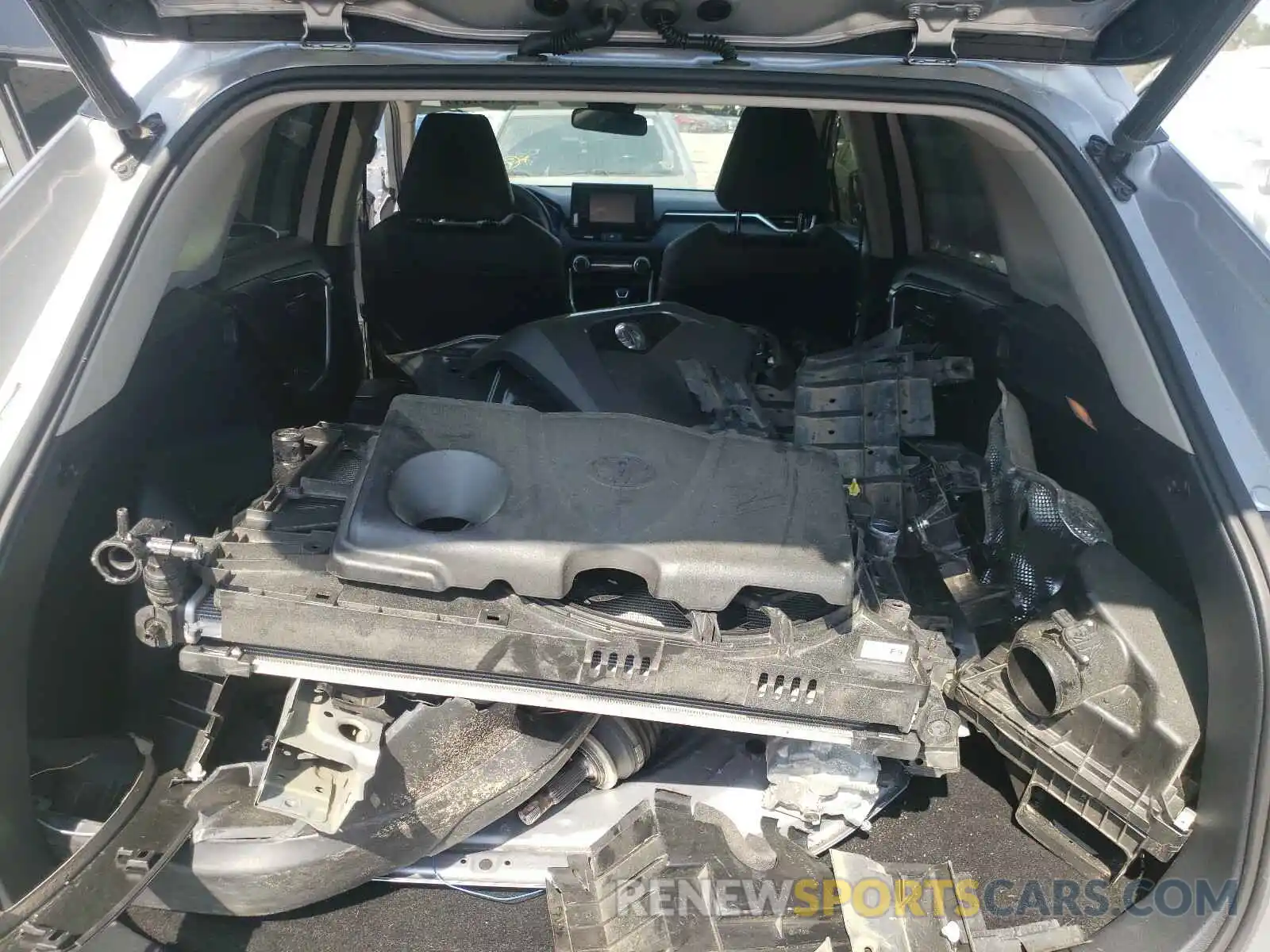 9 Photograph of a damaged car JTMC1RFV6KD033937 TOYOTA RAV4 2019