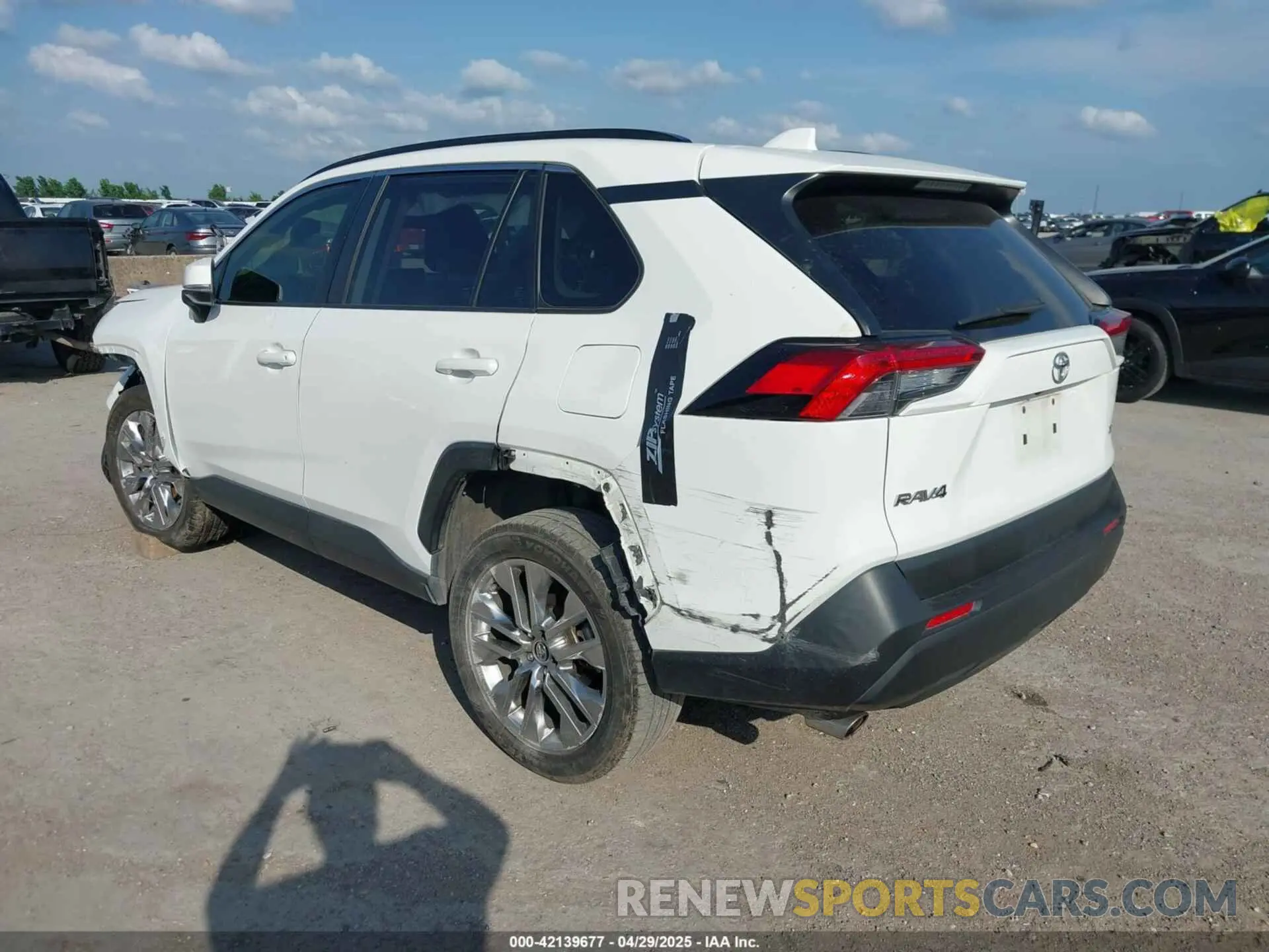 3 Photograph of a damaged car JTMC1RFV6KD509099 TOYOTA RAV4 2019