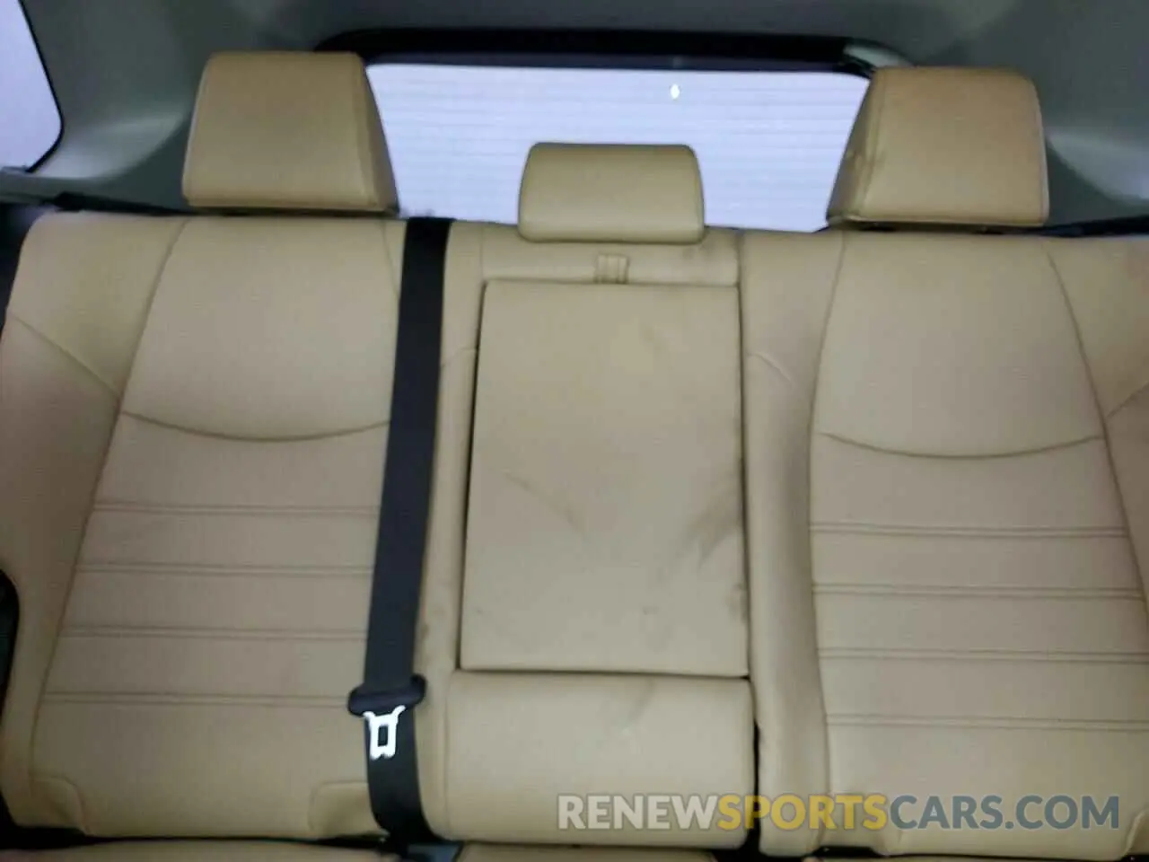 10 Photograph of a damaged car JTMC1RFV6KJ004486 TOYOTA RAV4 2019
