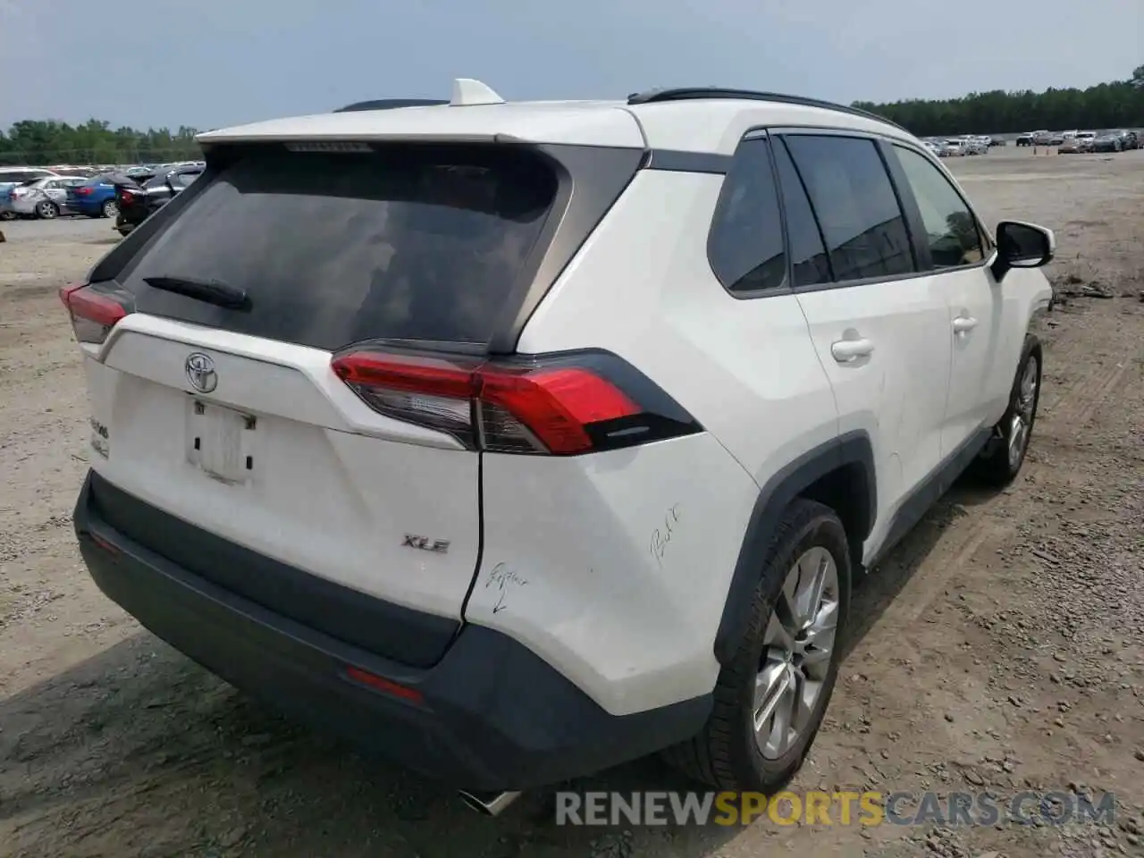 4 Photograph of a damaged car JTMC1RFV7KD018251 TOYOTA RAV4 2019