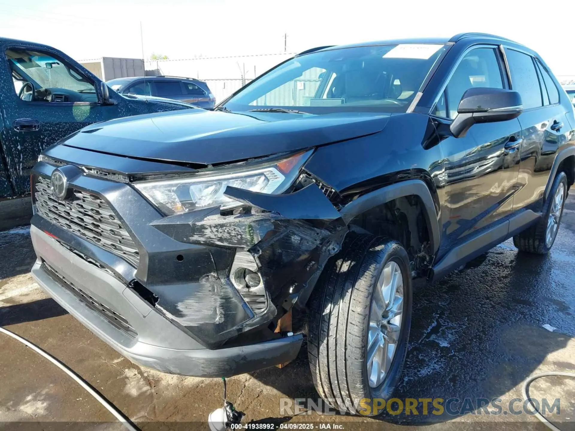 6 Photograph of a damaged car JTMC1RFV7KD028911 TOYOTA RAV4 2019