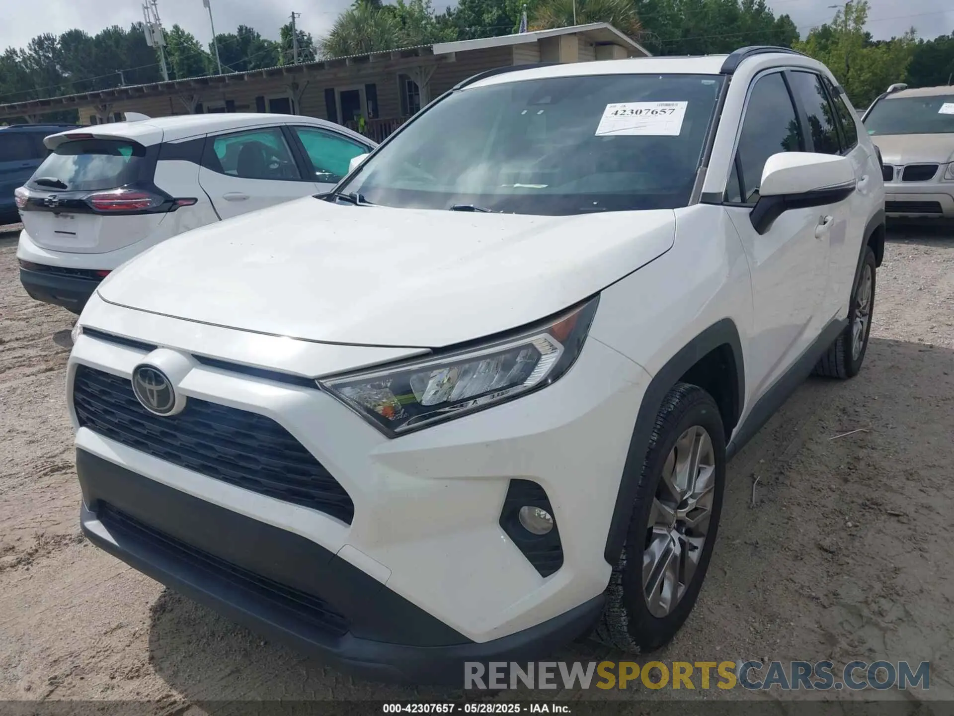6 Photograph of a damaged car JTMC1RFV9KD011799 TOYOTA RAV4 2019