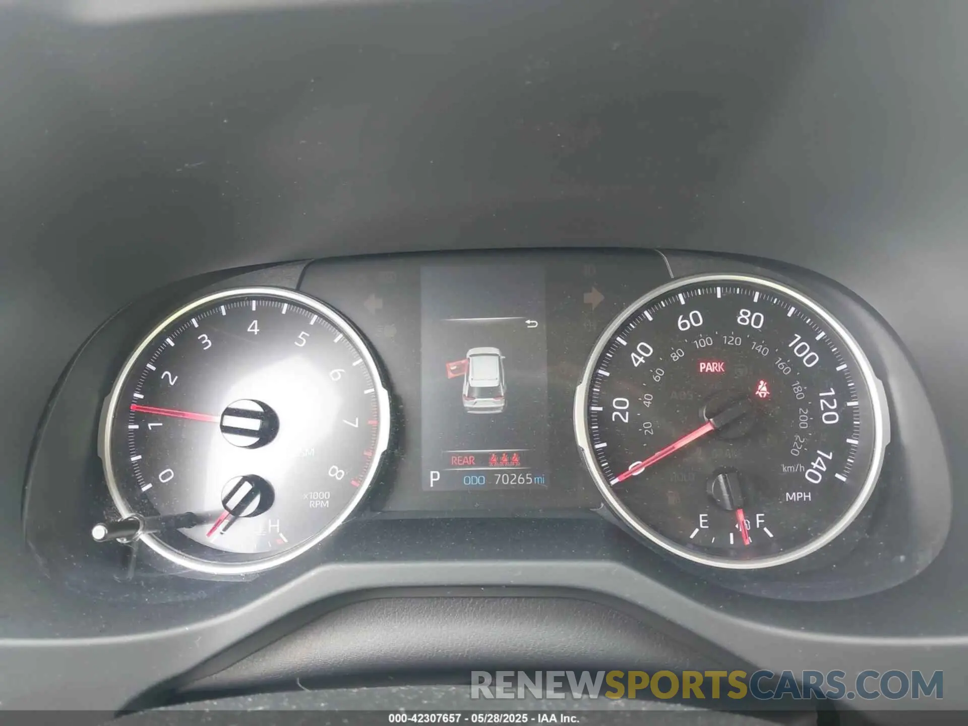 7 Photograph of a damaged car JTMC1RFV9KD011799 TOYOTA RAV4 2019