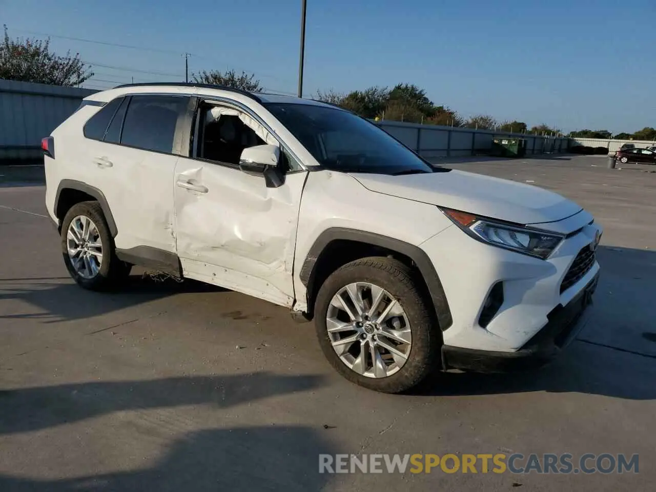 4 Photograph of a damaged car JTMC1RFV9KD024584 TOYOTA RAV4 2019