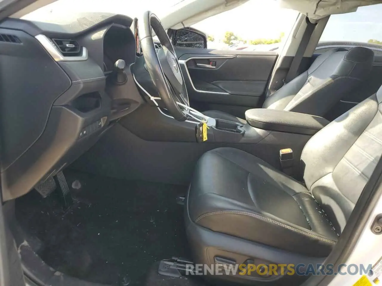 7 Photograph of a damaged car JTMC1RFV9KD024584 TOYOTA RAV4 2019