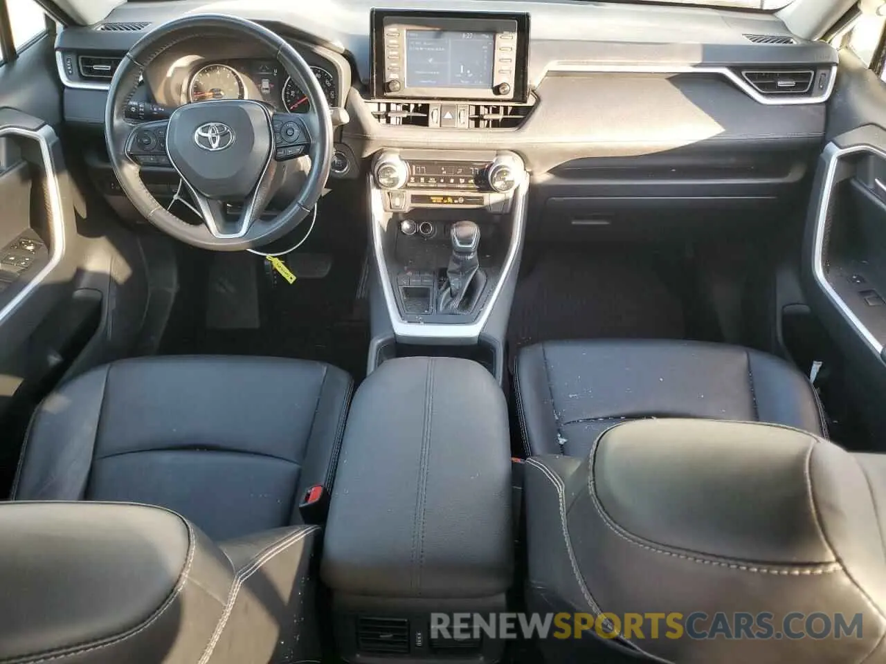 8 Photograph of a damaged car JTMC1RFV9KD024584 TOYOTA RAV4 2019