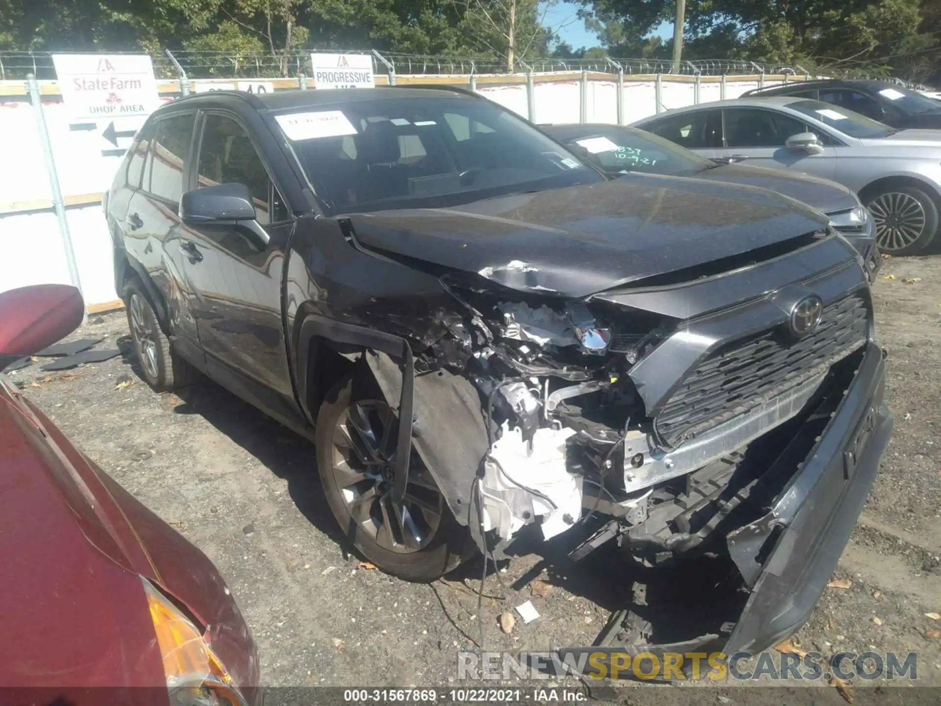 1 Photograph of a damaged car JTMC1RFV9KD504396 TOYOTA RAV4 2019