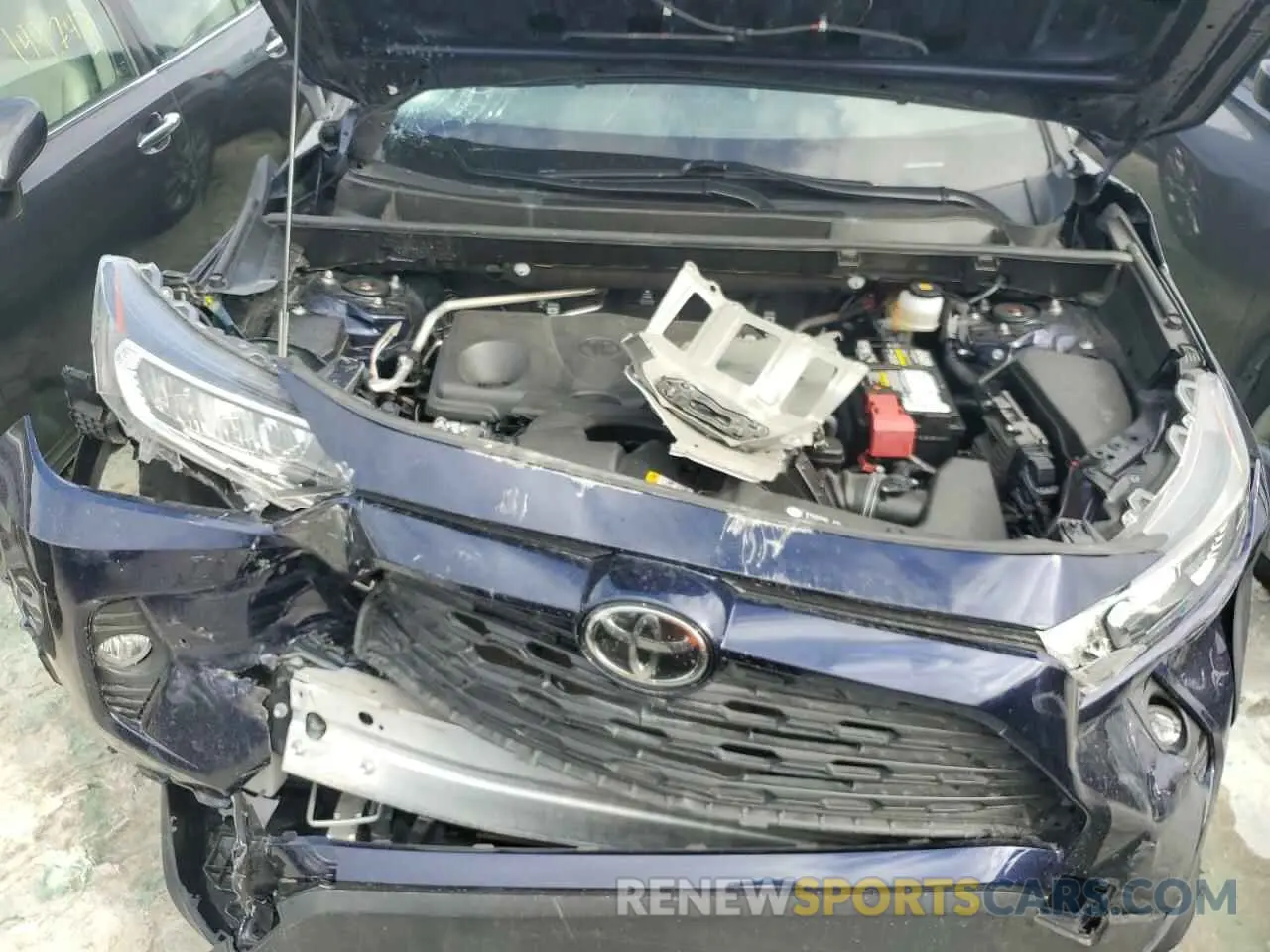 12 Photograph of a damaged car JTMC1RFV9KJ016499 TOYOTA RAV4 2019