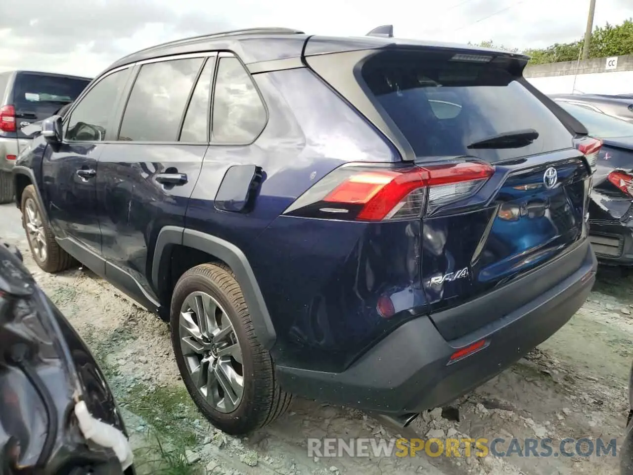 2 Photograph of a damaged car JTMC1RFV9KJ016499 TOYOTA RAV4 2019