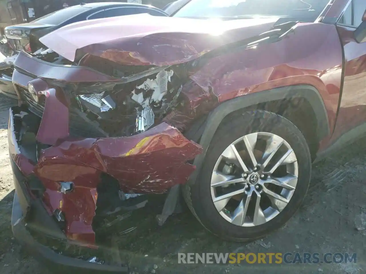 9 Photograph of a damaged car JTMC1RFVXKD015926 TOYOTA RAV4 2019