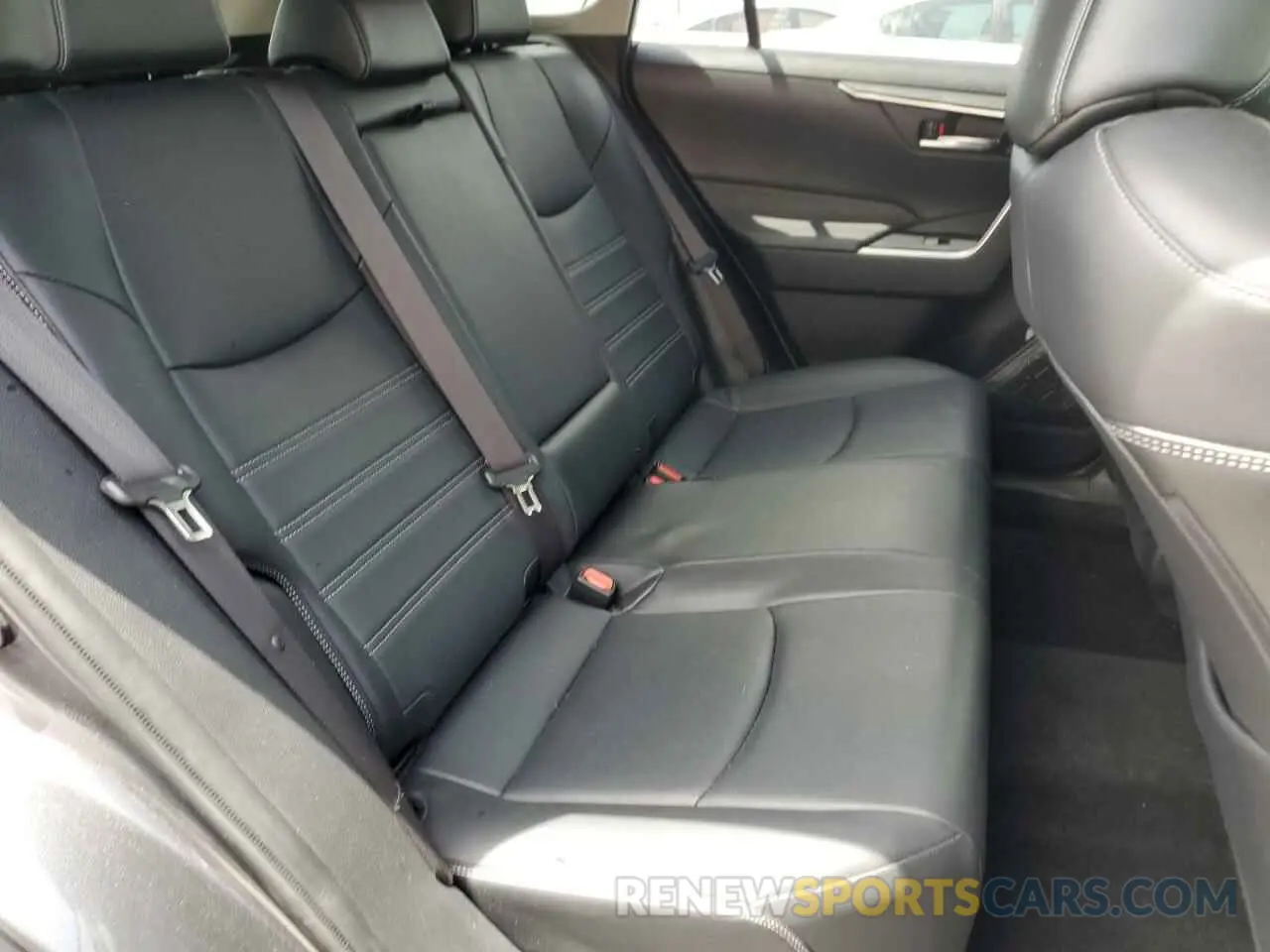 11 Photograph of a damaged car JTMC1RFVXKD017076 TOYOTA RAV4 2019