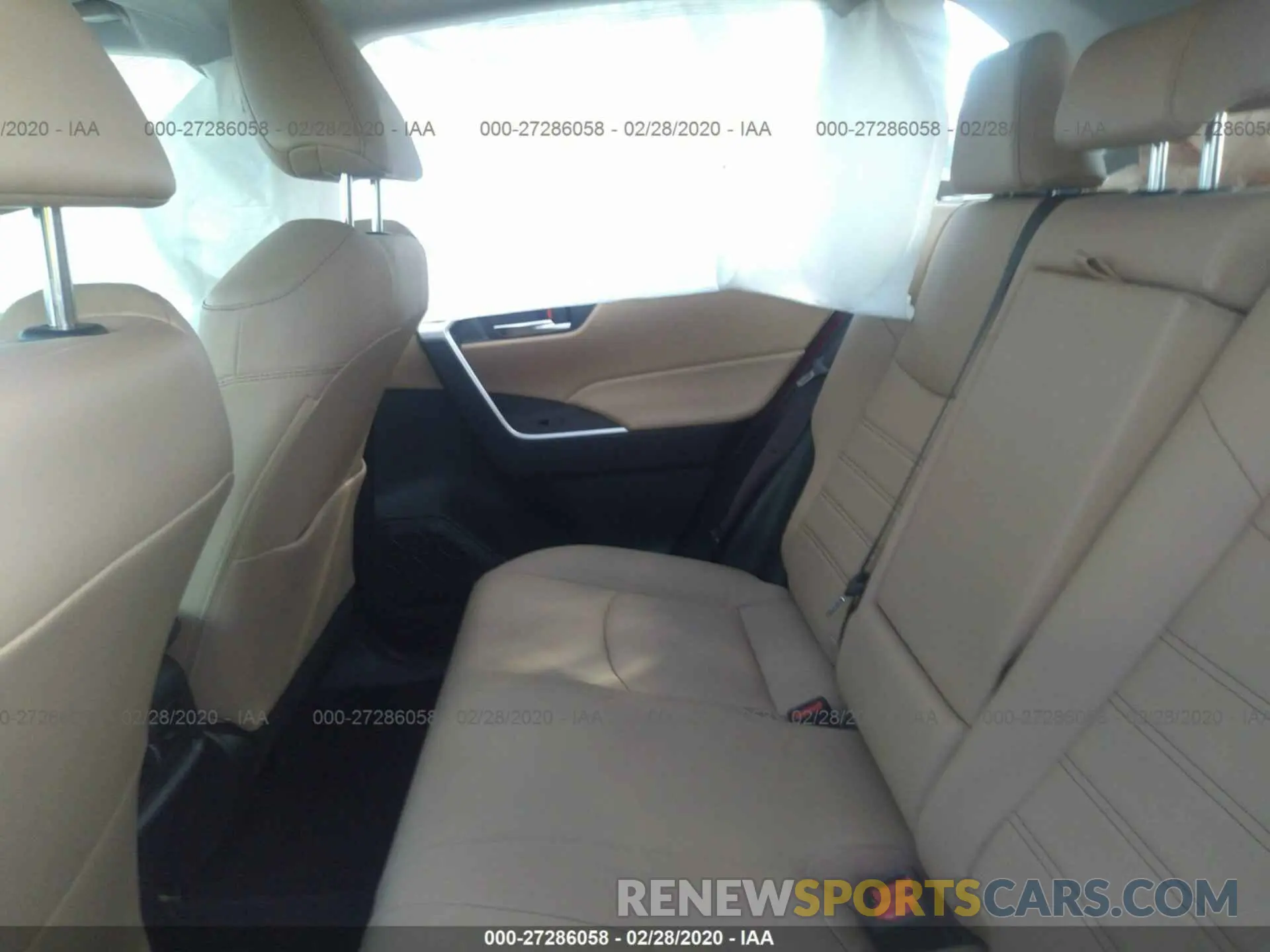 8 Photograph of a damaged car JTMC1RFVXKD038378 TOYOTA RAV4 2019