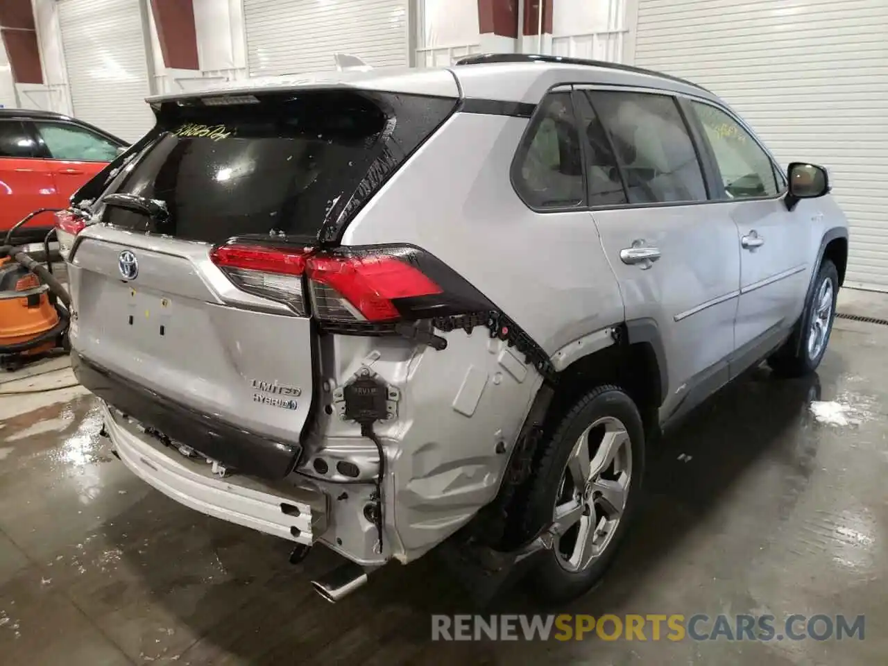 4 Photograph of a damaged car JTMDWRFV0KD034216 TOYOTA RAV4 2019