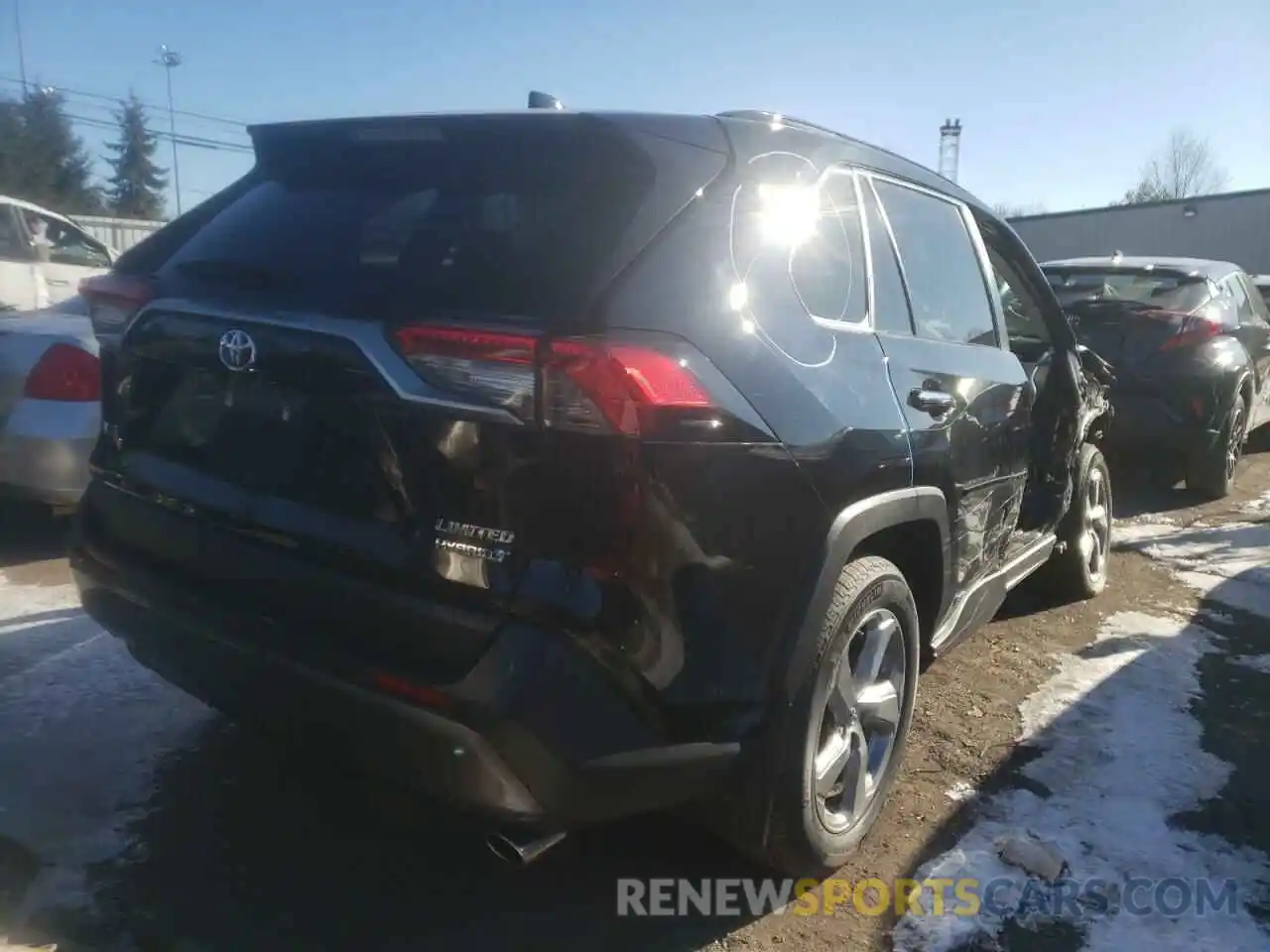 4 Photograph of a damaged car JTMDWRFV0KD503482 TOYOTA RAV4 2019