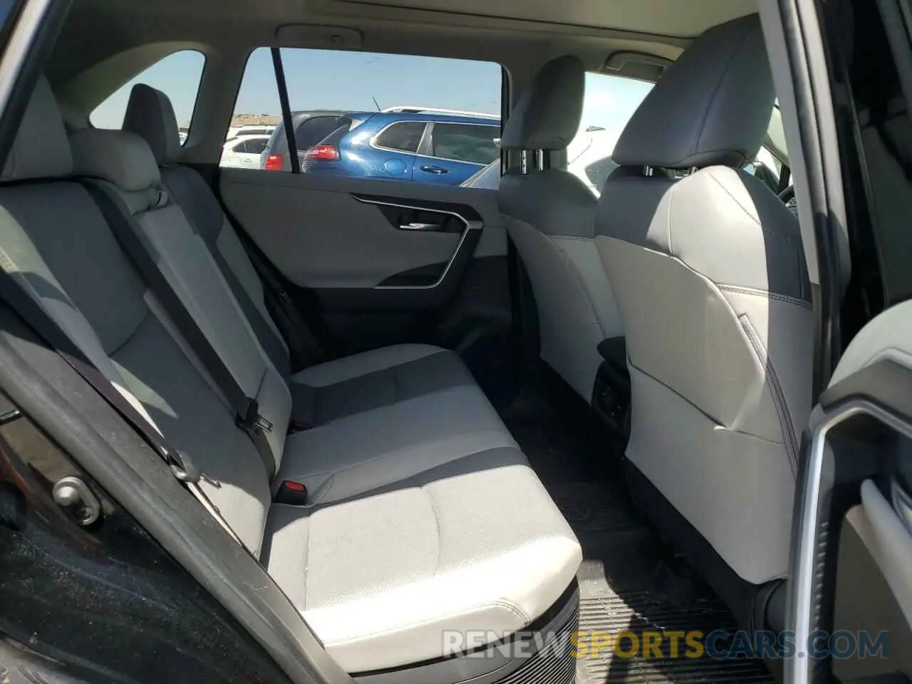 10 Photograph of a damaged car JTMDWRFV0KD508794 TOYOTA RAV4 2019