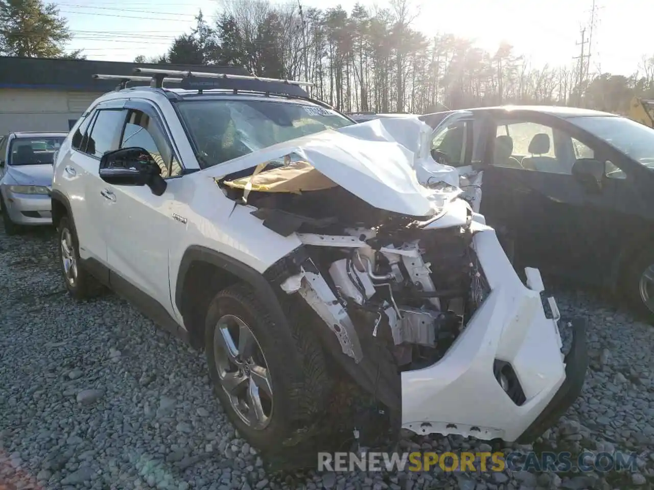 1 Photograph of a damaged car JTMDWRFV1KD511431 TOYOTA RAV4 2019