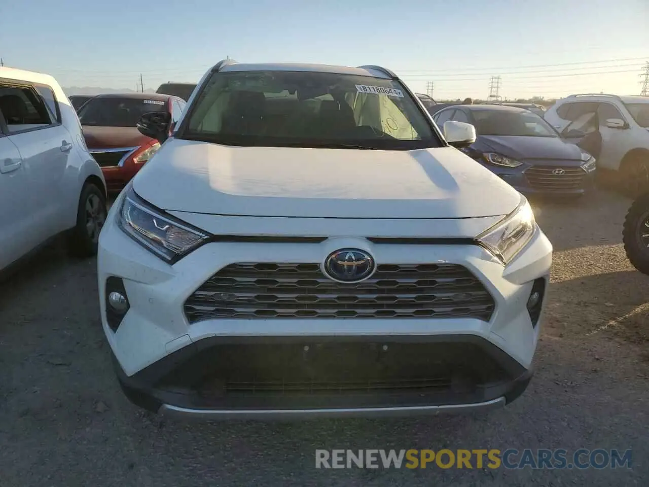 5 Photograph of a damaged car JTMDWRFV2KD015070 TOYOTA RAV4 2019