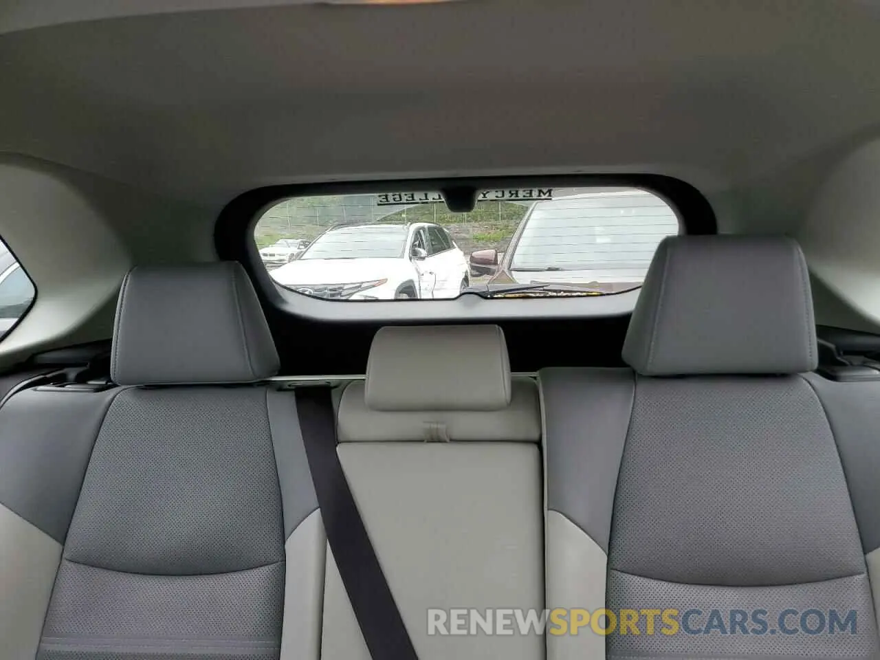 10 Photograph of a damaged car JTMDWRFV2KD028319 TOYOTA RAV4 2019