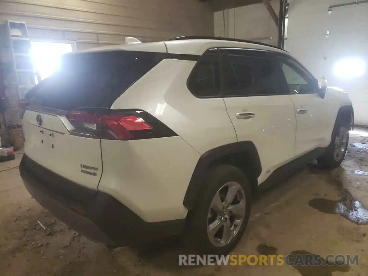 4 Photograph of a damaged car JTMDWRFV2KJ003678 TOYOTA RAV4 2019