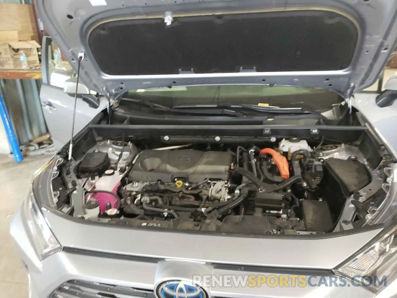 7 Photograph of a damaged car JTMDWRFV4KD033585 TOYOTA RAV4 2019