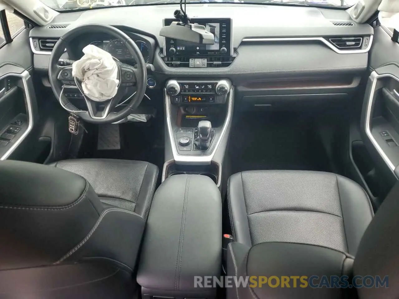 8 Photograph of a damaged car JTMDWRFV4KD517045 TOYOTA RAV4 2019