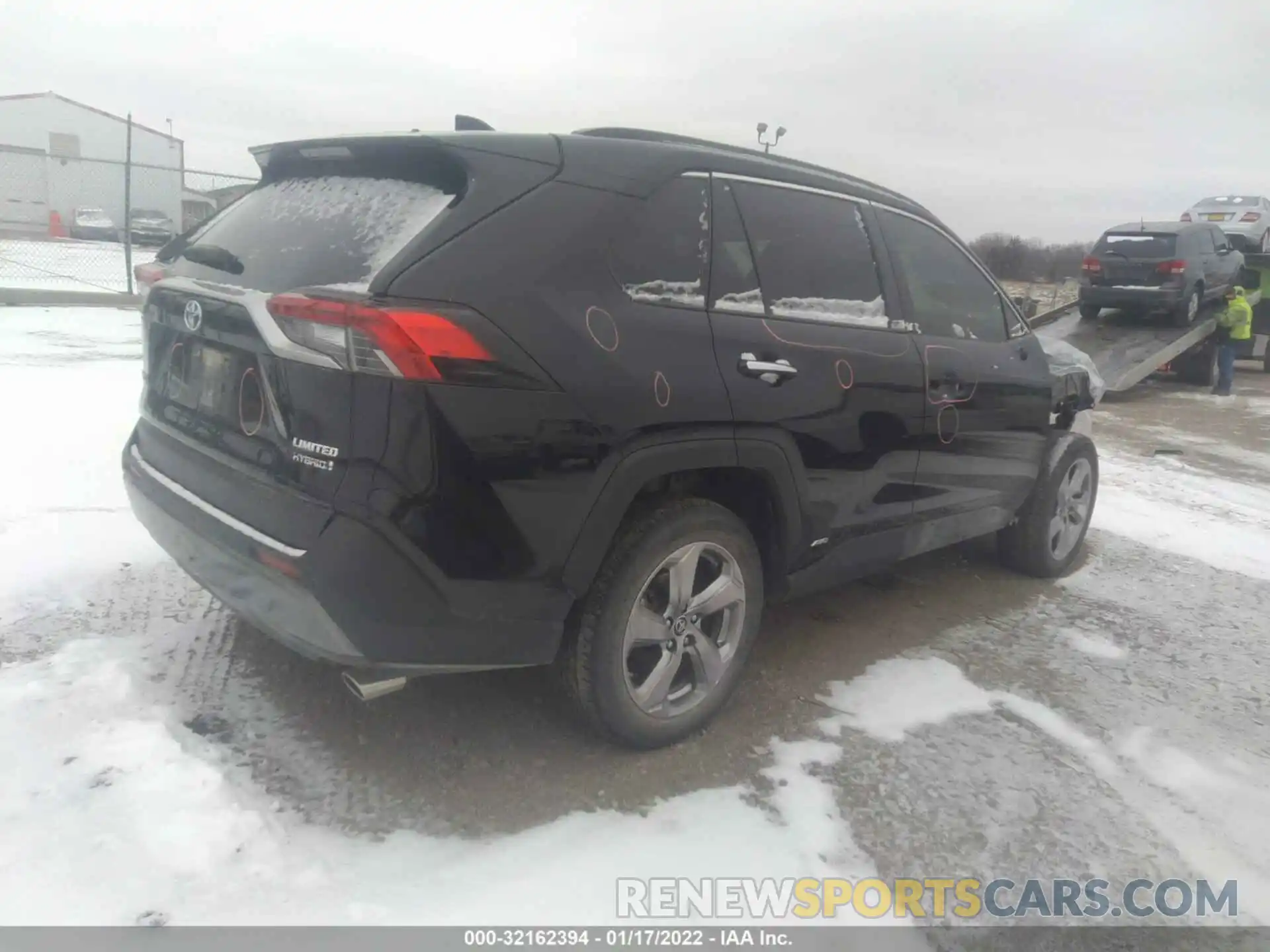 4 Photograph of a damaged car JTMDWRFV5KD021588 TOYOTA RAV4 2019