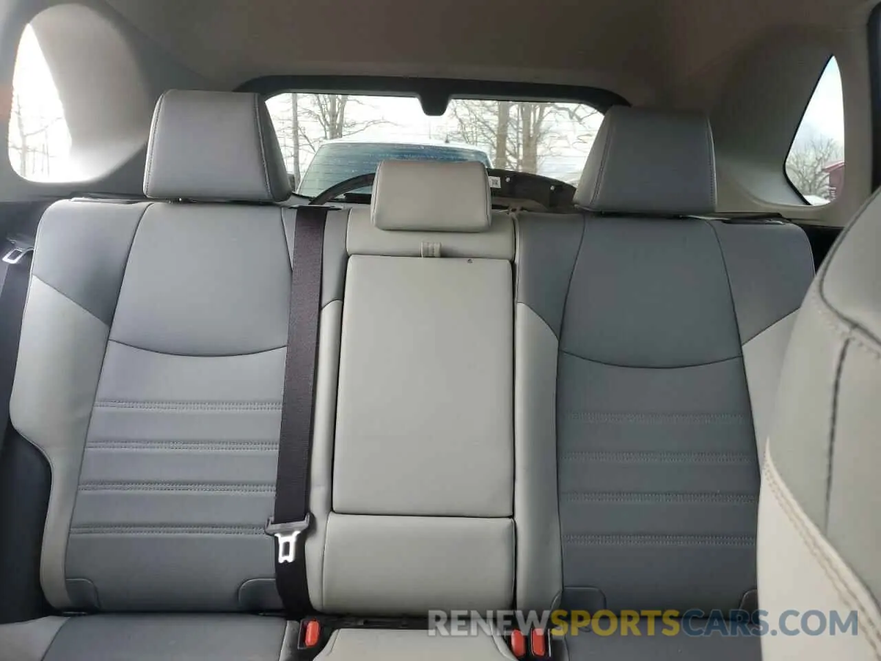 10 Photograph of a damaged car JTMDWRFV5KD027732 TOYOTA RAV4 2019