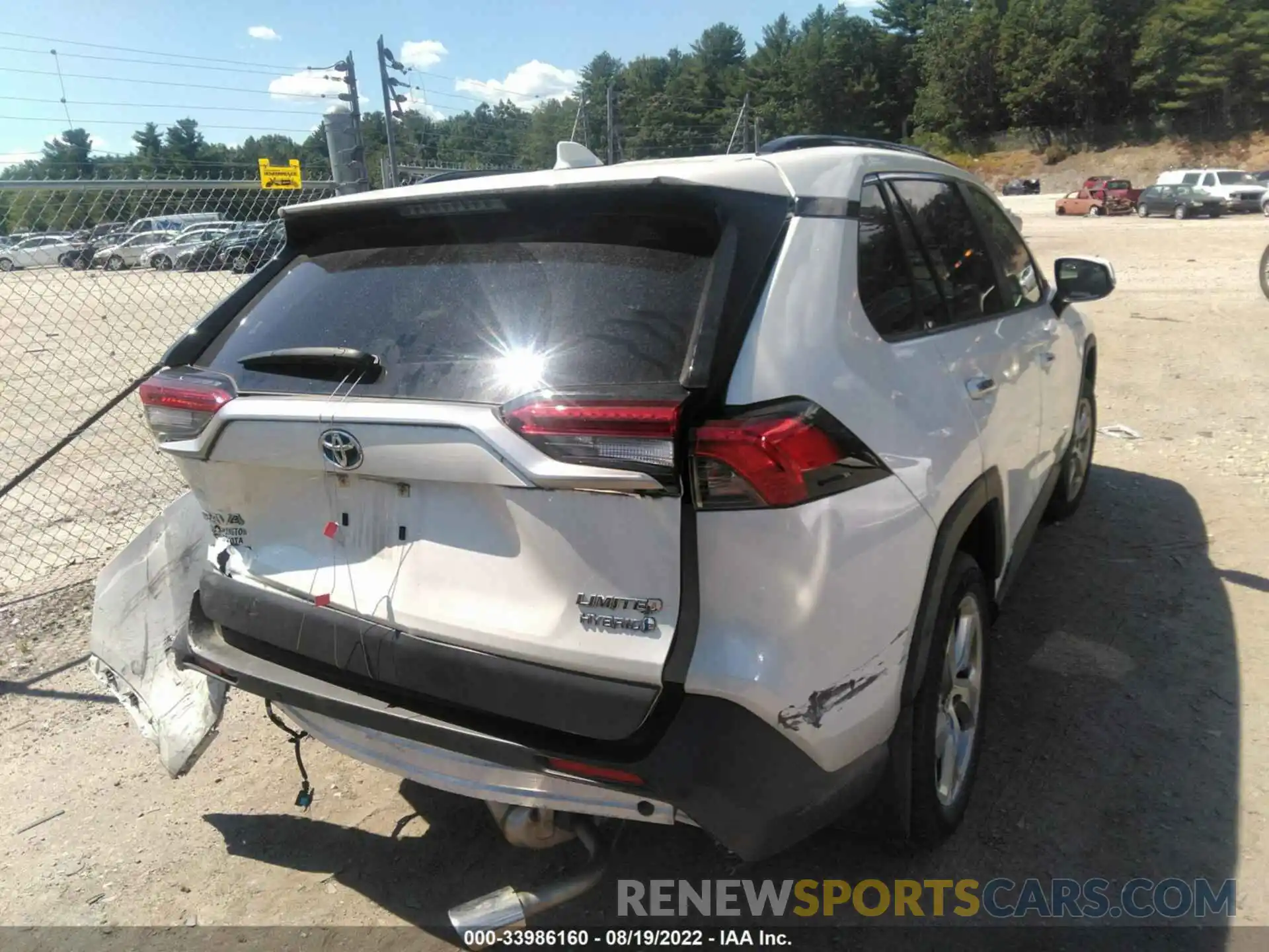 4 Photograph of a damaged car JTMDWRFV6KD020028 TOYOTA RAV4 2019