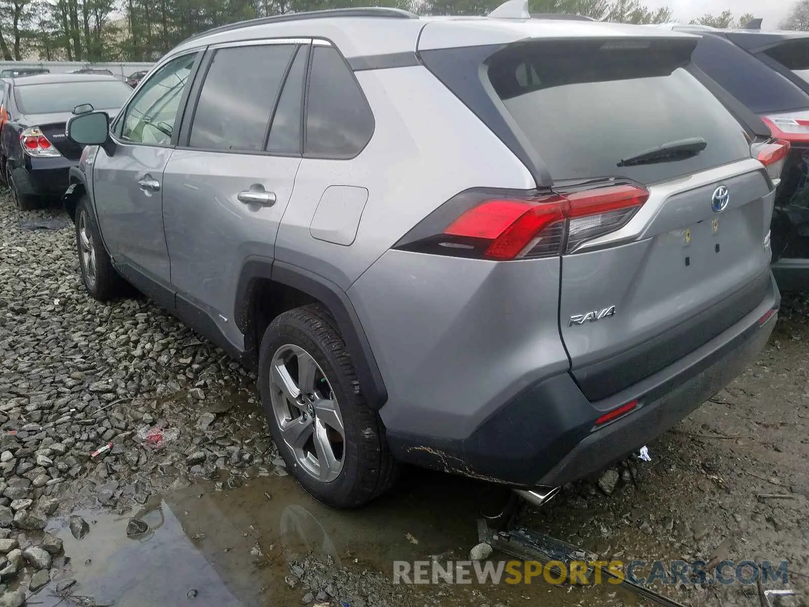 3 Photograph of a damaged car JTMDWRFV8KJ005242 TOYOTA RAV4 2019