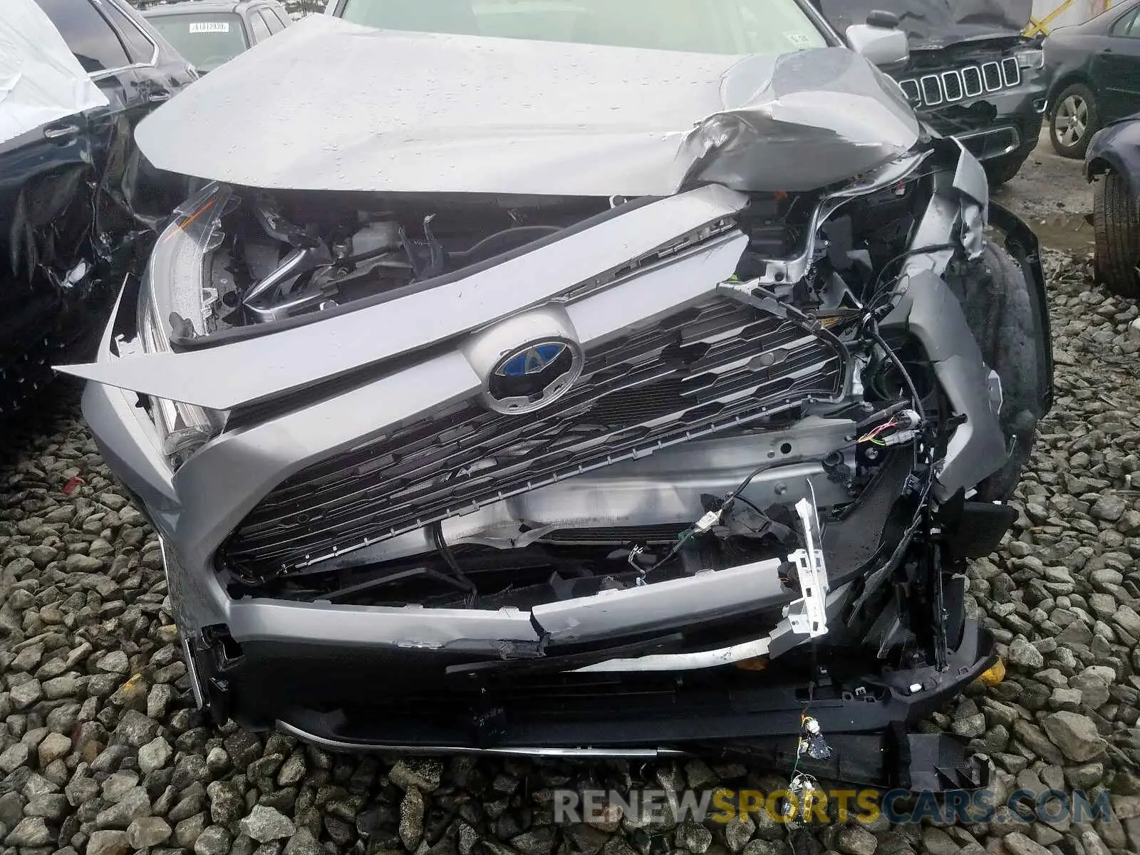 9 Photograph of a damaged car JTMDWRFV8KJ005242 TOYOTA RAV4 2019
