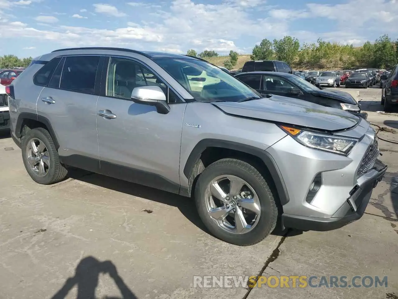 4 Photograph of a damaged car JTMDWRFV9KD510138 TOYOTA RAV4 2019