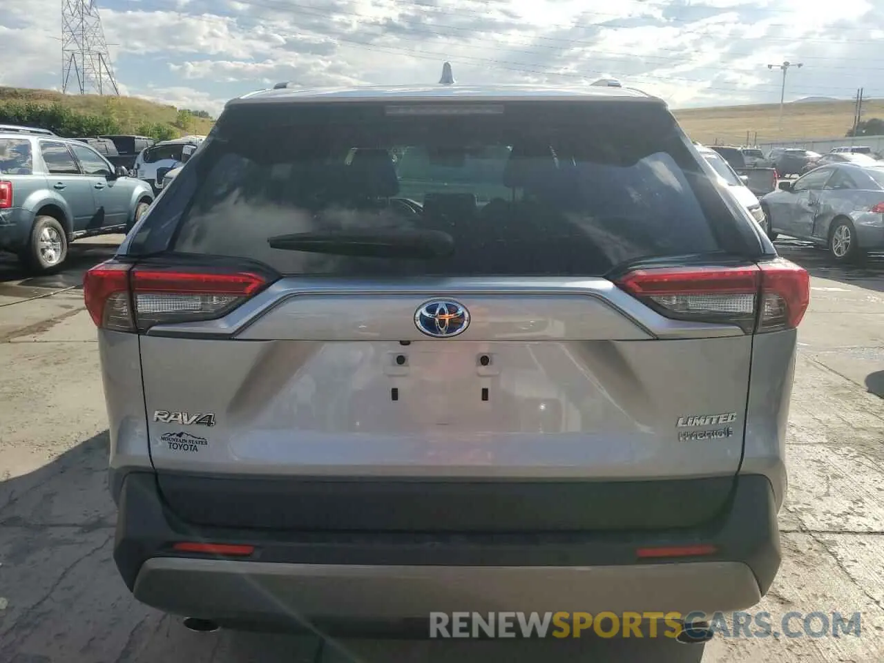 6 Photograph of a damaged car JTMDWRFV9KD510138 TOYOTA RAV4 2019