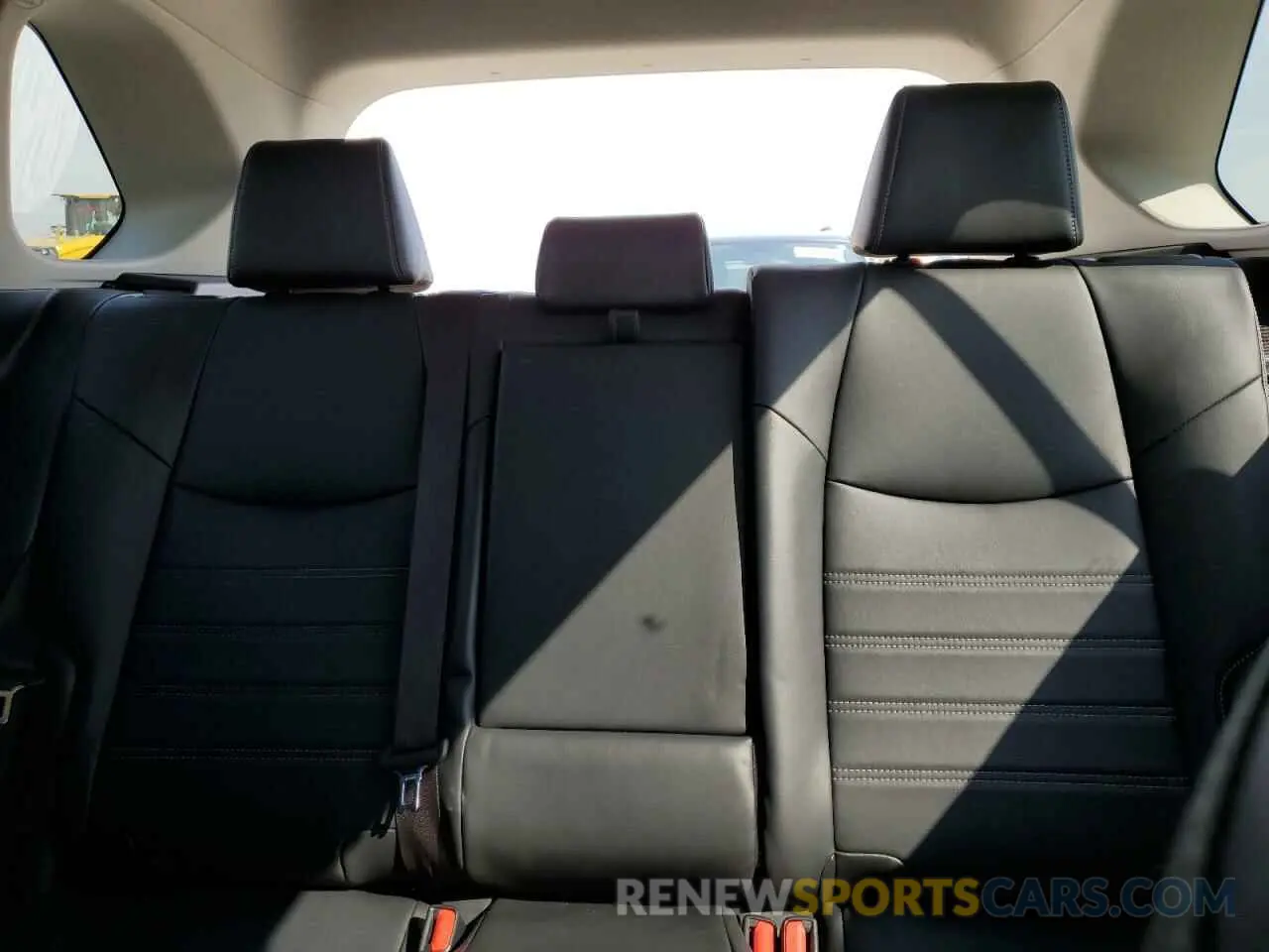 10 Photograph of a damaged car JTMDWRFVXKD002213 TOYOTA RAV4 2019