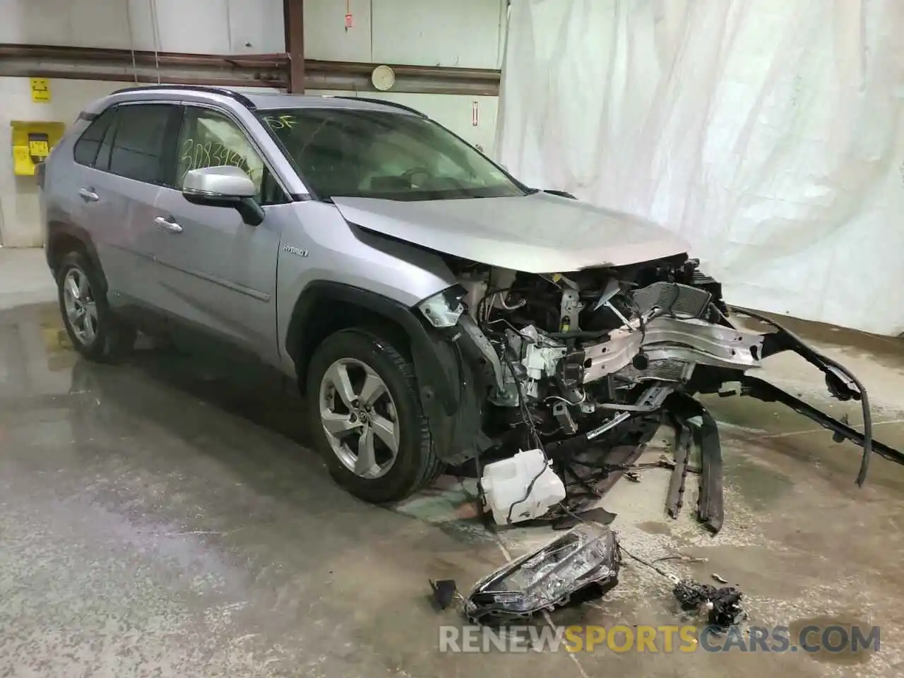 1 Photograph of a damaged car JTMDWRFVXKD029752 TOYOTA RAV4 2019