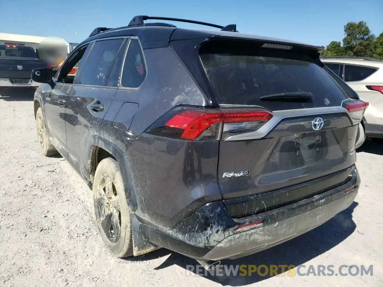 3 Photograph of a damaged car JTMEWRFV0KJ002369 TOYOTA RAV4 2019