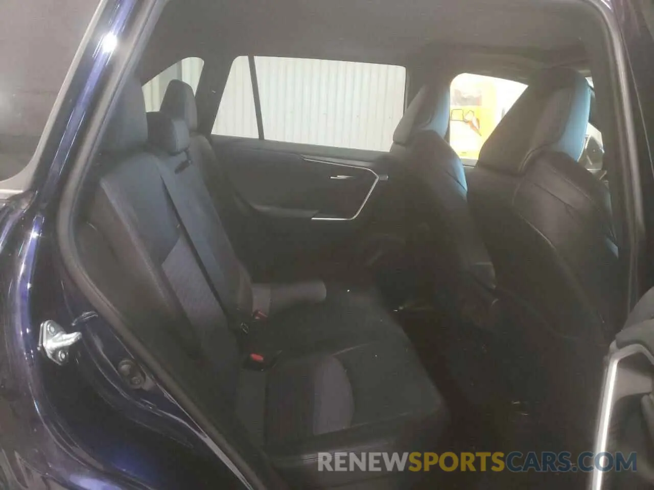 11 Photograph of a damaged car JTMEWRFV0KJ007426 TOYOTA RAV4 2019