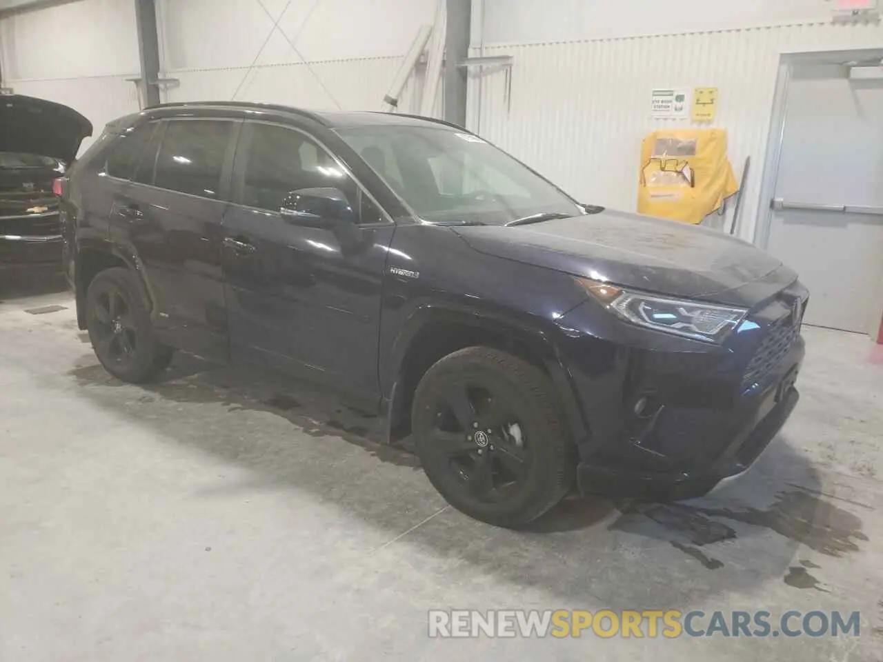 4 Photograph of a damaged car JTMEWRFV0KJ007426 TOYOTA RAV4 2019
